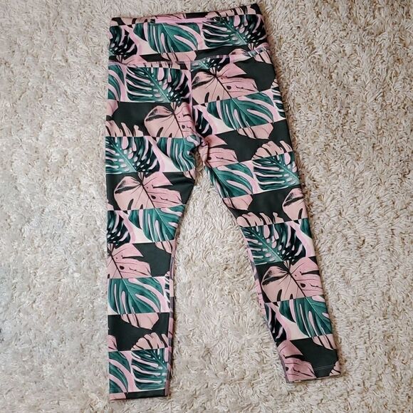 NIKE DRI-FIT Cropped Leggings - Picture 4 of 6